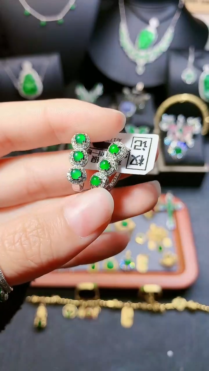 【闪购商品】翡翠耳饰银S925镶嵌耳饰