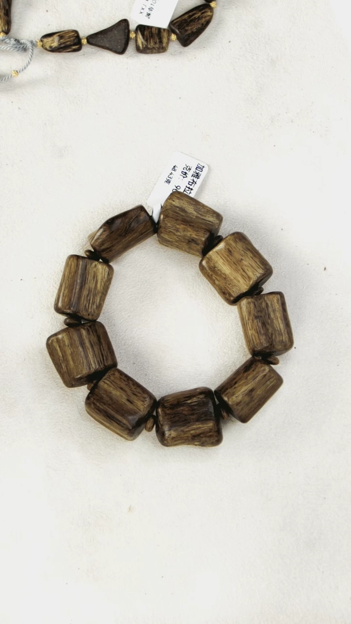 【闪购商品】沉香木手串48.36克加亚布拉随型