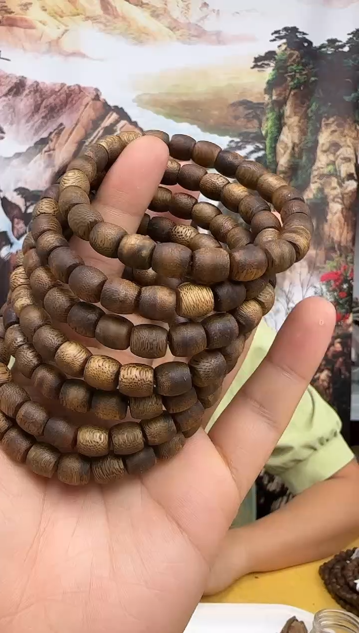 沉香沉香碎屑+罐+G8奇楠白奇虫漏单鼓卡8宠粉多样性发一