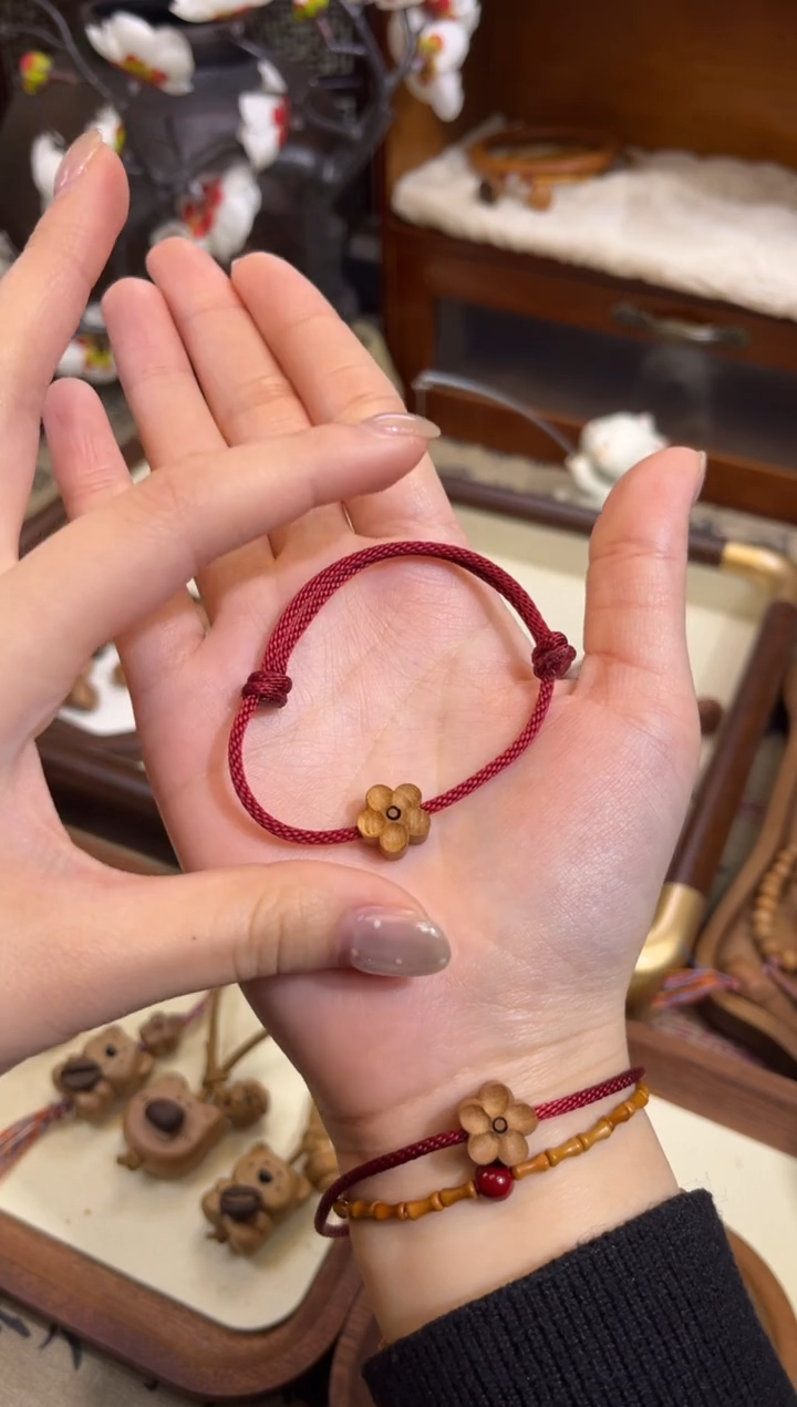手串桃核【桃缘行】红绳「小花」桃木桃核辟、挡、驱、护 红绳可调节