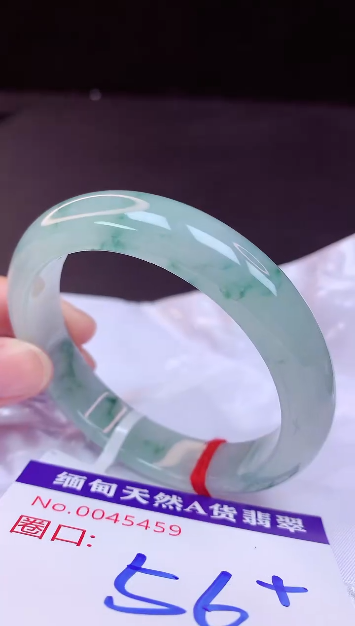 翡翠手镯未镶嵌56+             