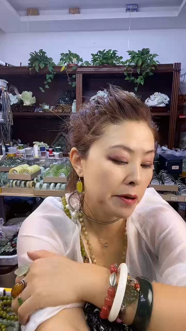 未镶嵌蛇纹石玉树叶耳多样性随机发一