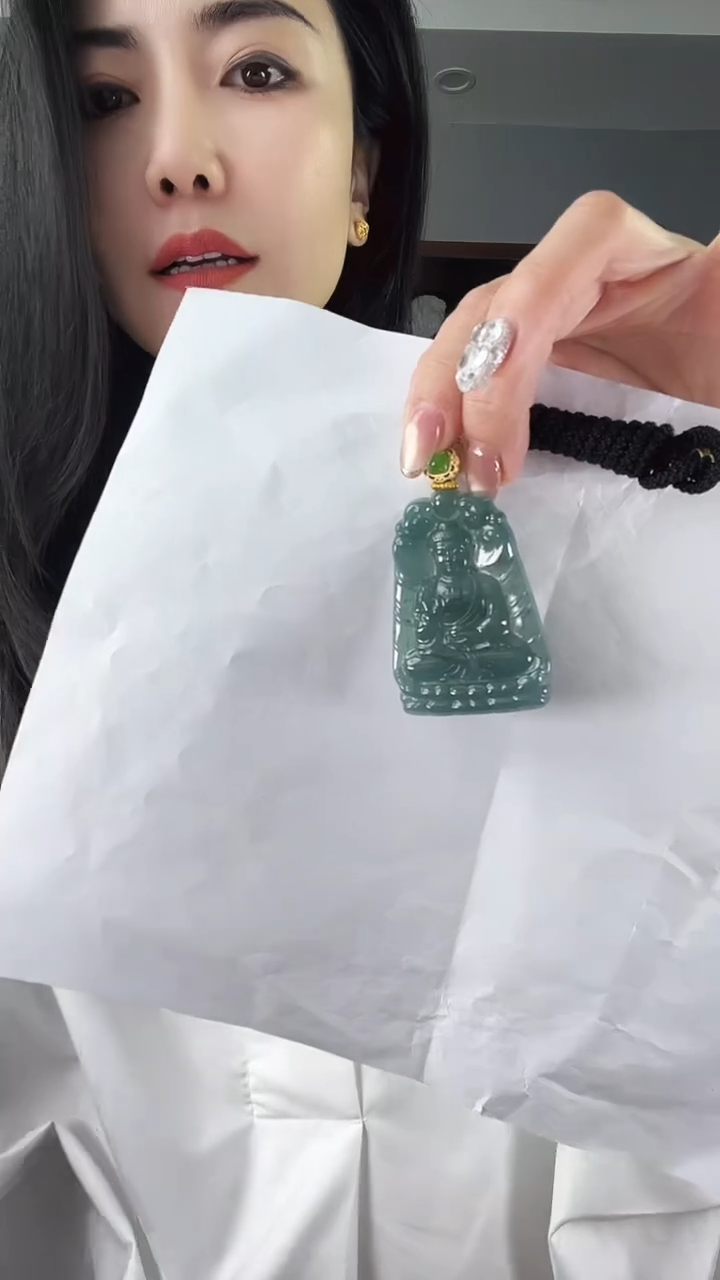 【闪购商品】翡翠颈饰未镶嵌阿弥陀佛