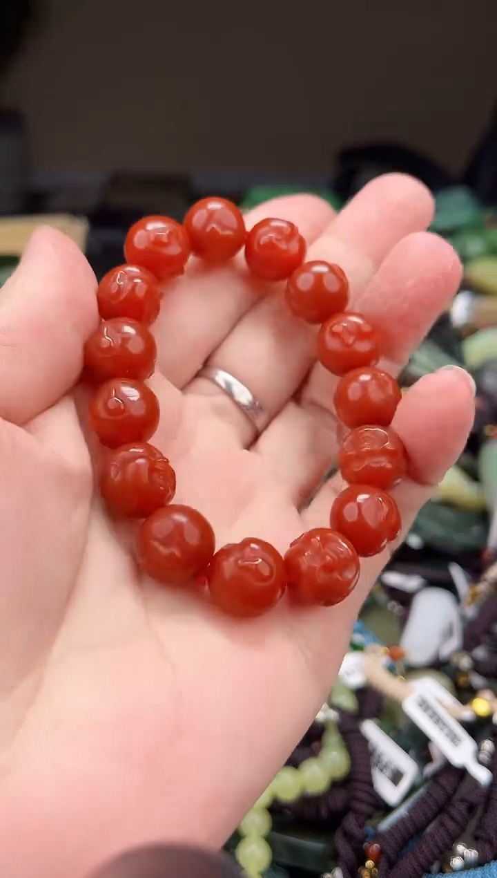 和田玉未镶嵌颈饰1