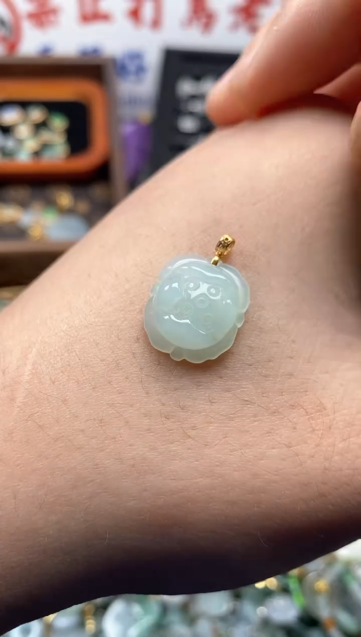 【闪购商品】翡翠颈饰未镶嵌哥哥