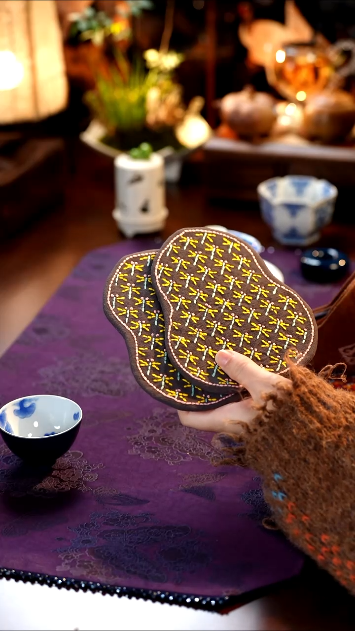 葫芦杯垫一个······