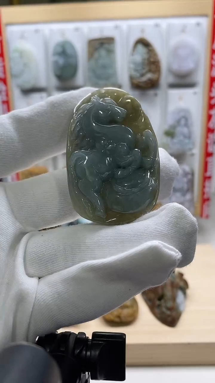 颈饰未镶嵌翡翠老三翡翠2025/11/25