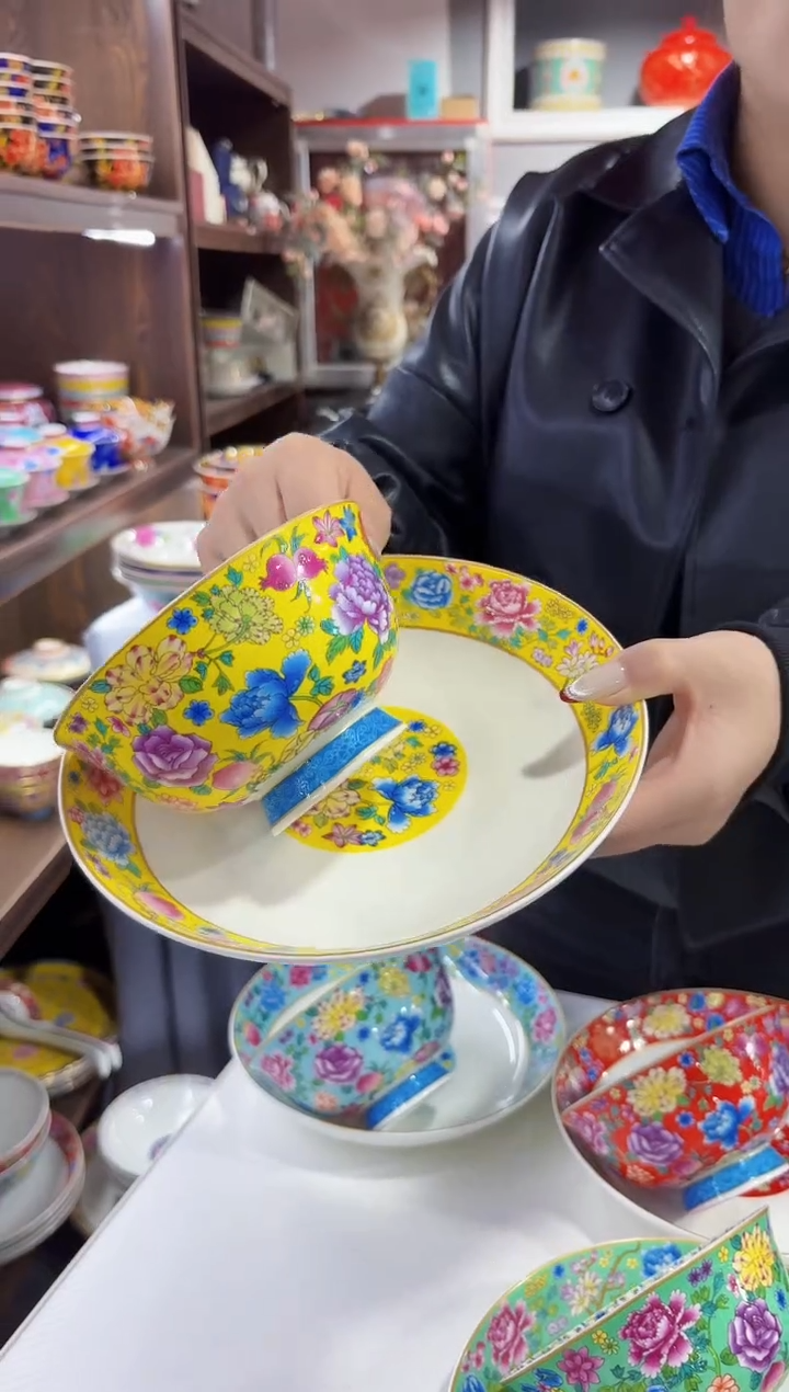 珐琅 5英寸饭碗10个  8英寸圆深盘8个