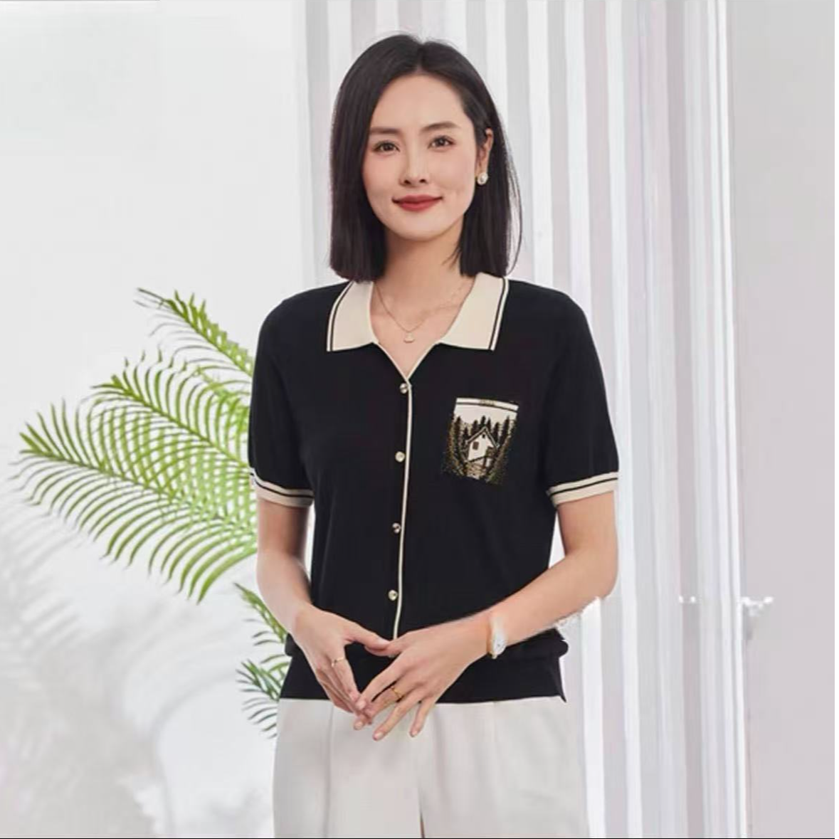 8234-门前小屋（黑色）短袖薄款针织上衣