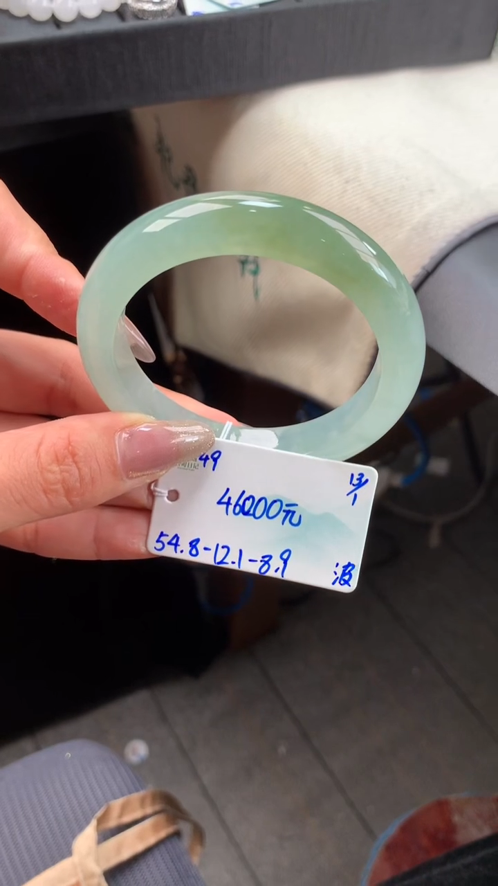 【闪购商品】翡翠手镯未镶嵌下单联系客服核对地址哦