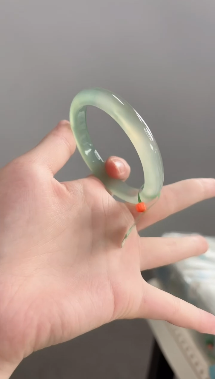 玛瑙/玉髓手镯未镶嵌57圈