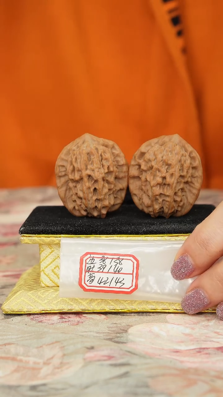 【闪购商品】文玩核桃把件非嫁接马老四