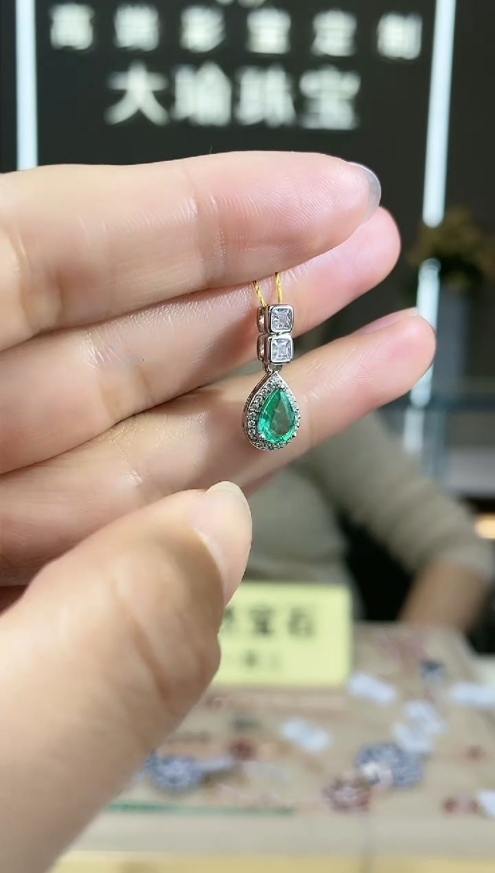 【闪购商品】祖母绿颈饰银S925镶嵌颈饰