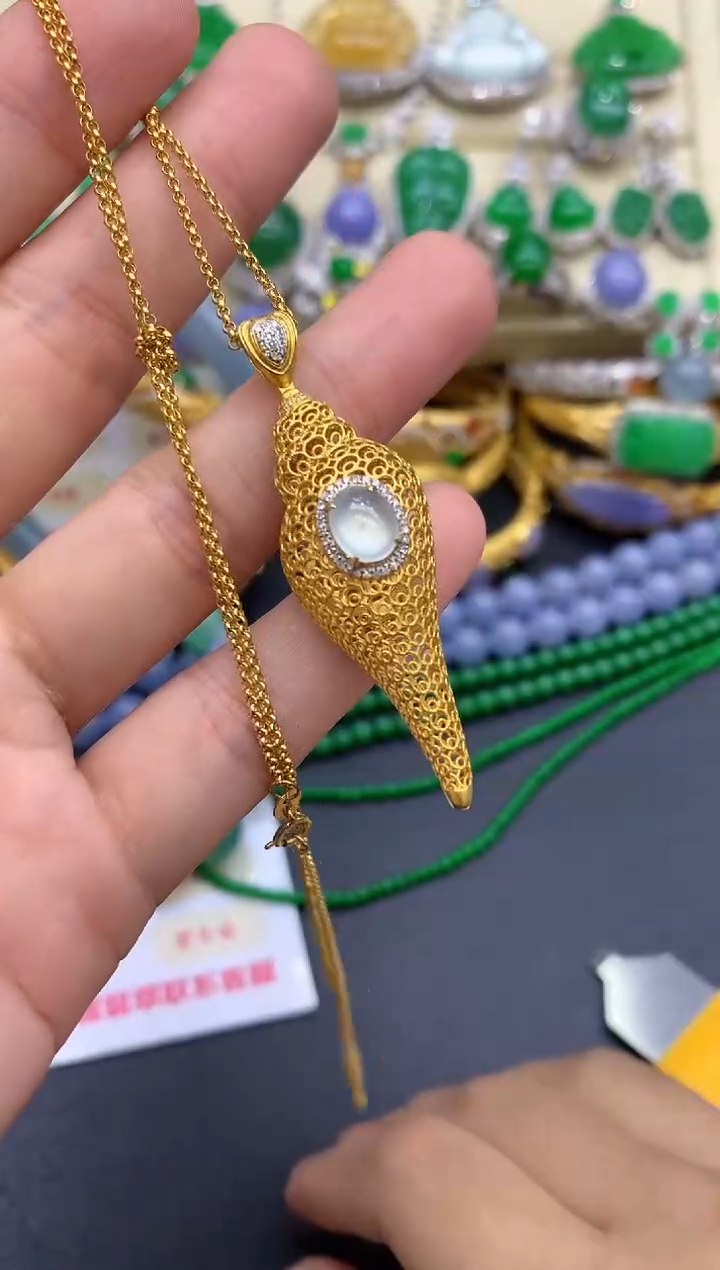 颈饰18K金镶嵌翡翠347-中国好珍宝