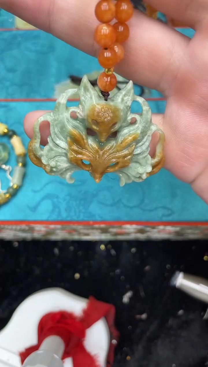 未镶嵌岫玉吊坠·