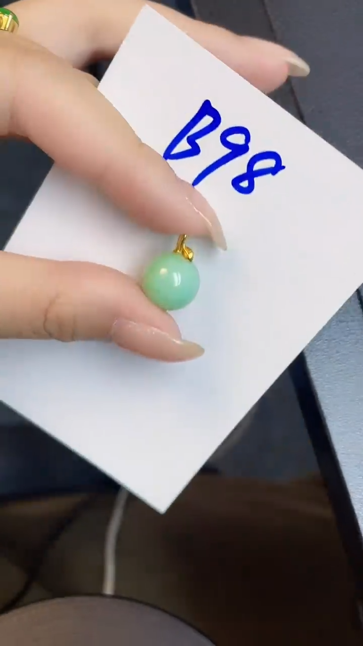 【闪购商品】翡翠颈饰18K金镶嵌00000000