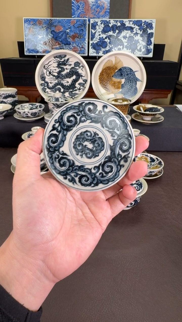 【闪购商品】二号釉卷草纹盖置