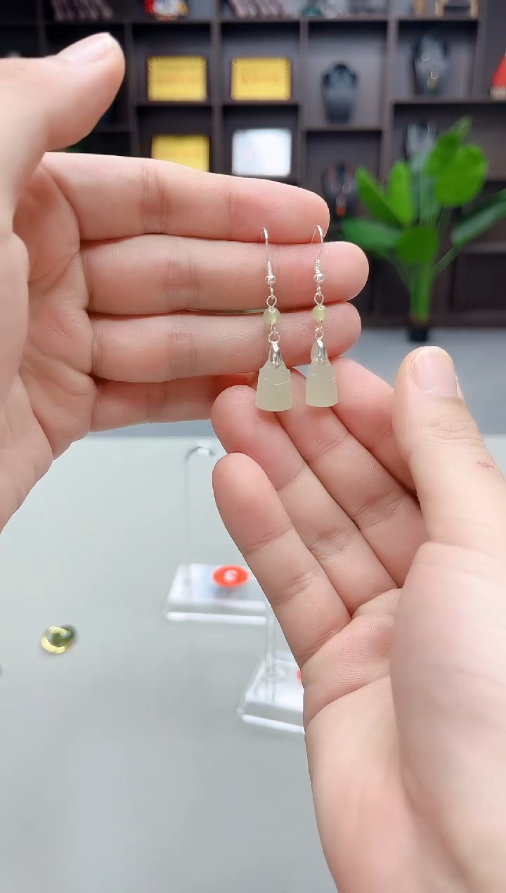 未镶嵌和田玉（子料）耳饰F06