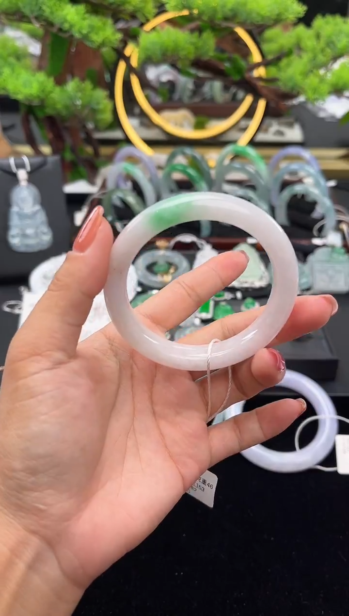 未镶嵌手镯翡翠手镯