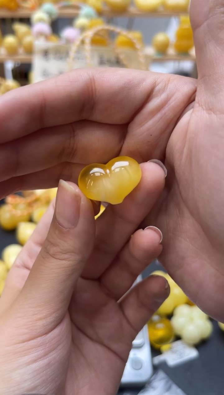 琥珀未镶嵌珠宝奇石051琥珀蜜蜡微瑕