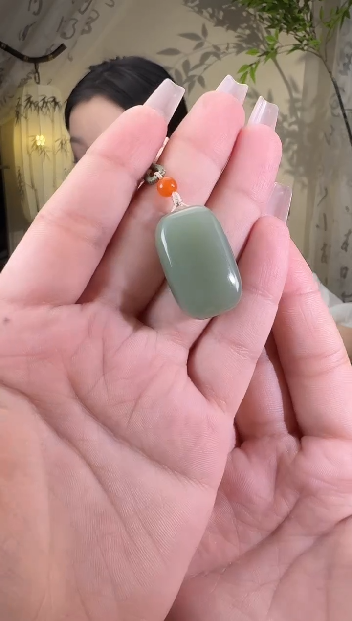 和田玉未镶嵌颈饰无事牌