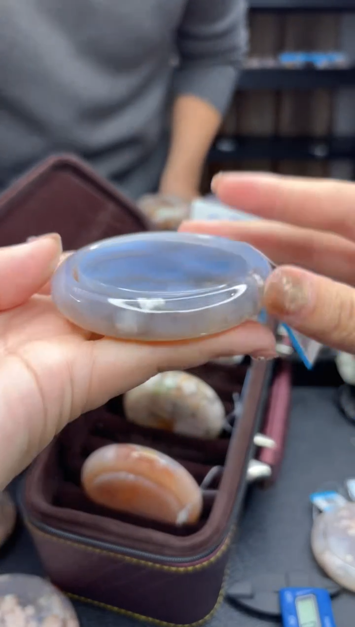 【闪购商品】石英质玉手镯未镶嵌232（57圈赠送镯心）