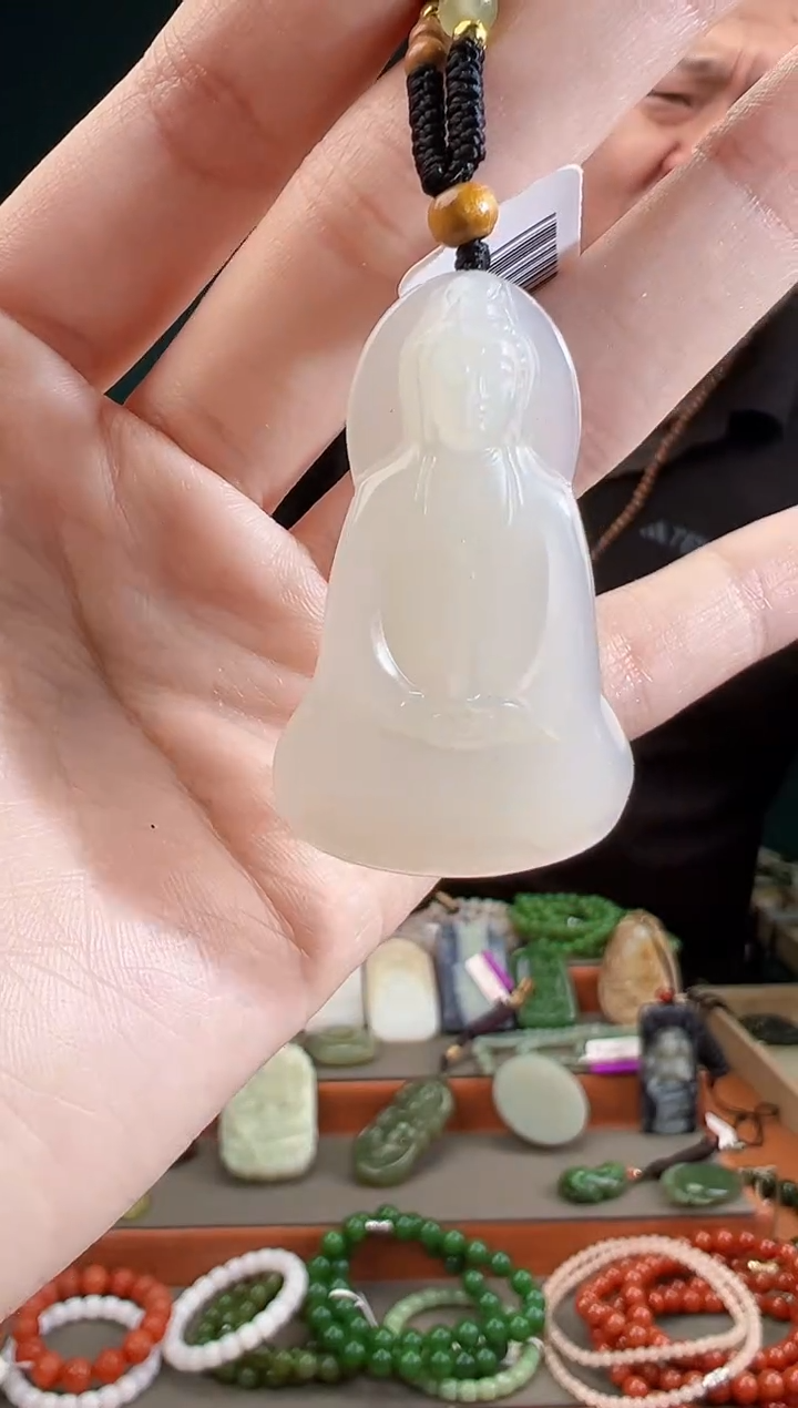 颈饰未镶嵌和田玉一物一证 拍一单发一个