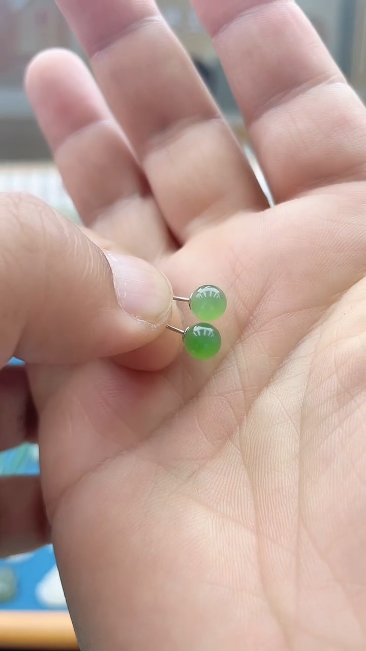 和田玉银S925镶嵌耳钉卡6碧玉圆珠