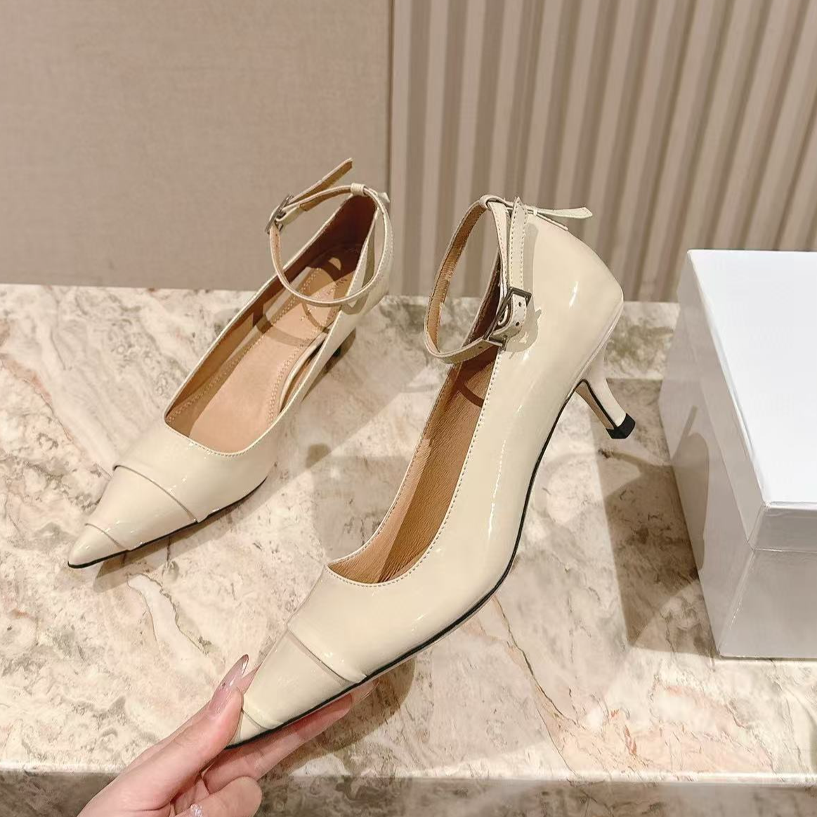 【WM RAE】马拉拉尖头高跟鞋