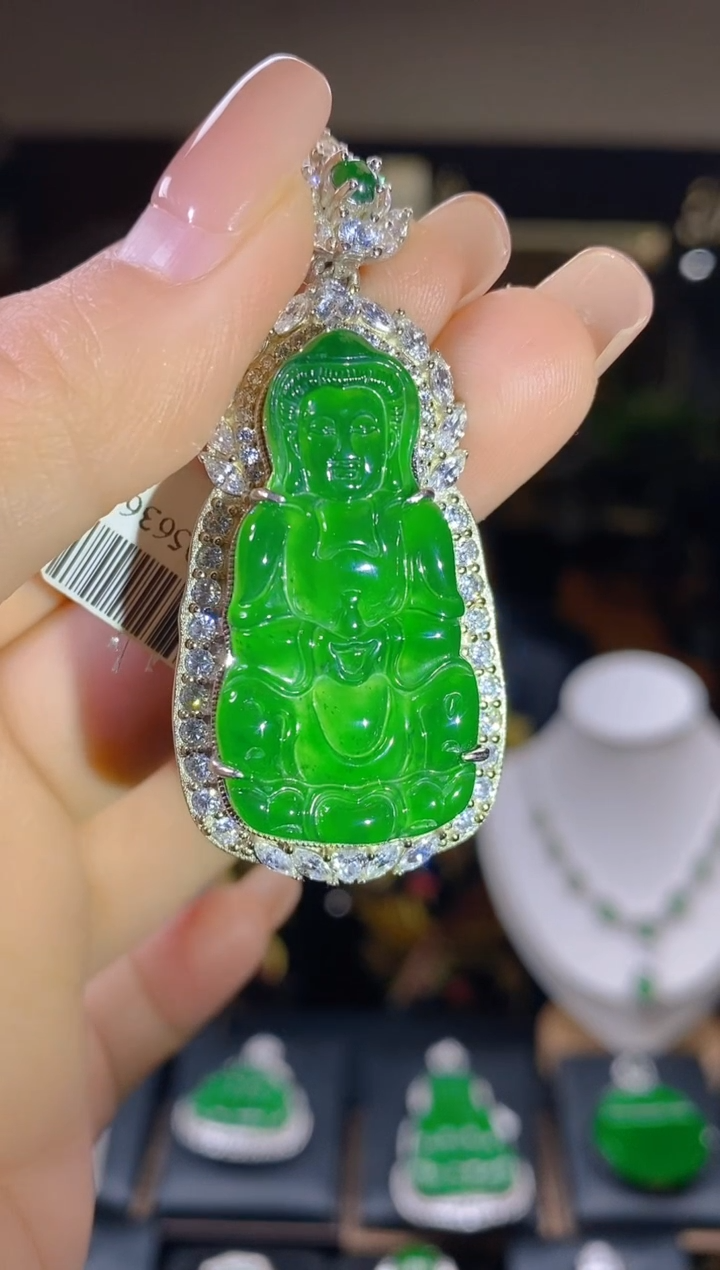 【闪购商品】翡翠吊坠(不含链)未镶嵌翡翠吊坠