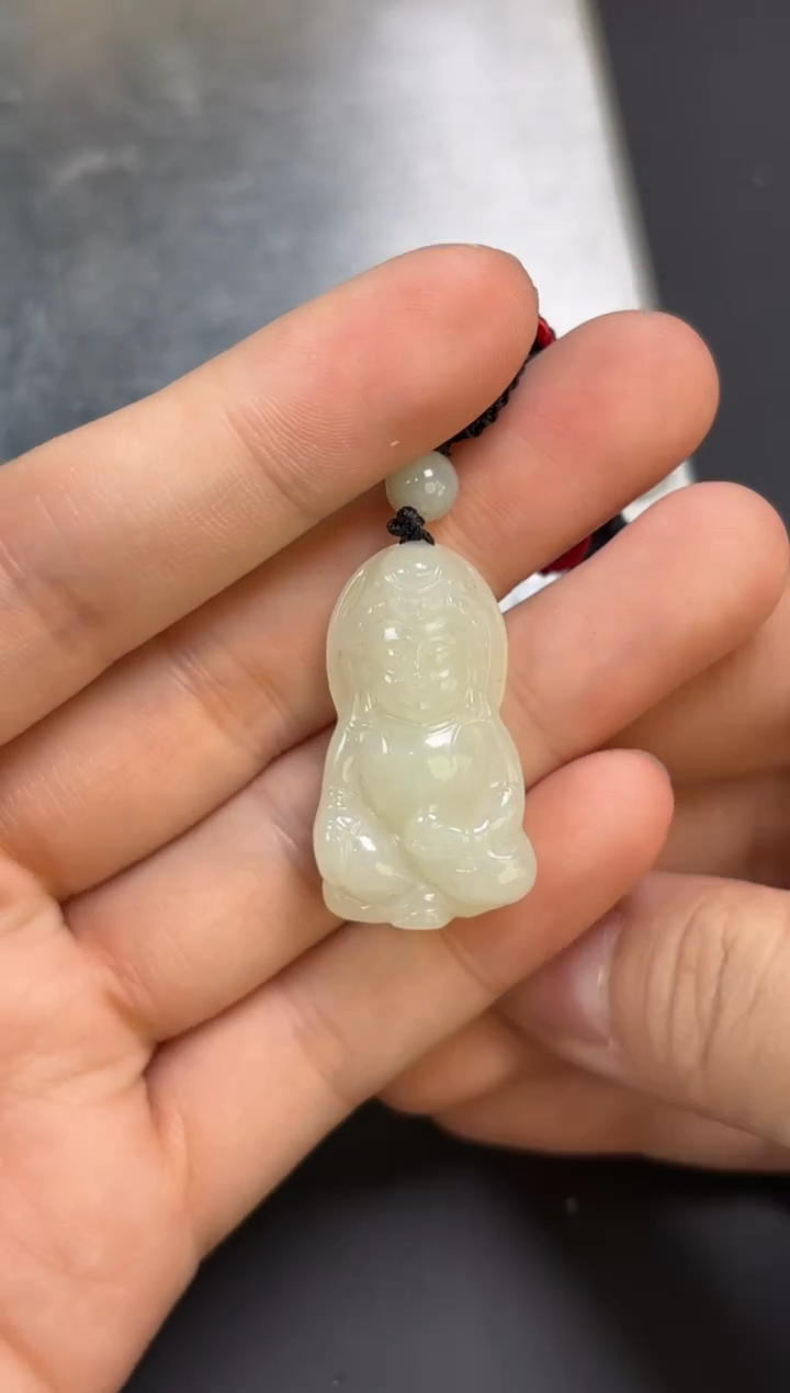 【闪购商品】和田玉吊坠(赠链)未镶嵌且末微色差近矿吊坠