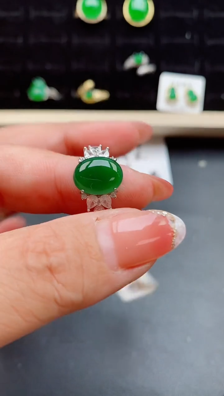 【闪购商品】翡翠戒指银S925镶嵌5080