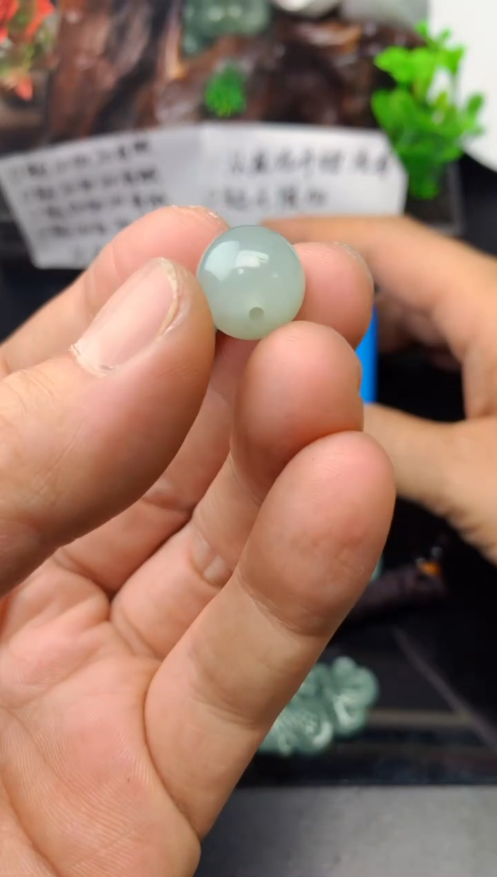 颈饰未镶嵌翡翠纳**纳珠子