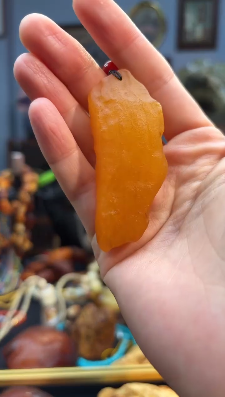 琥珀颈饰未镶嵌手把