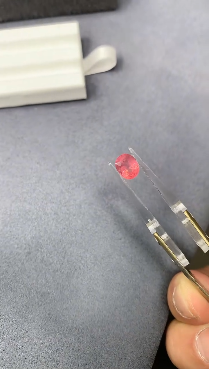 【闪购商品】尖晶石裸石未镶嵌1.8ct 63
