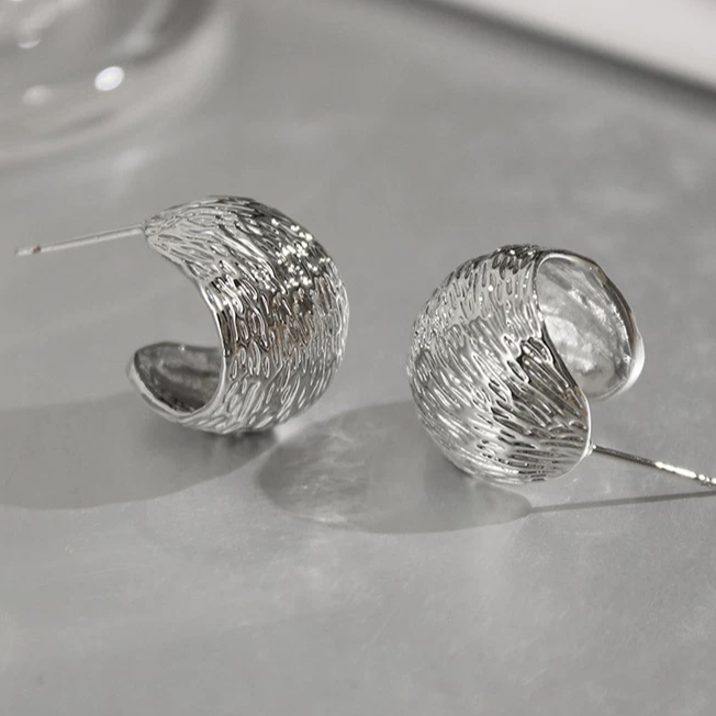 925银耳饰 肌理弧形半球耳钉百搭手工小众光面耳环ins