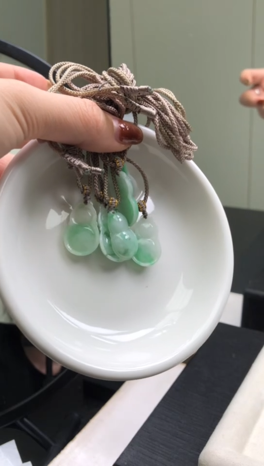 吊坠(不含链)未镶嵌翡翠天然缅甸A货翡翠多样性发其一