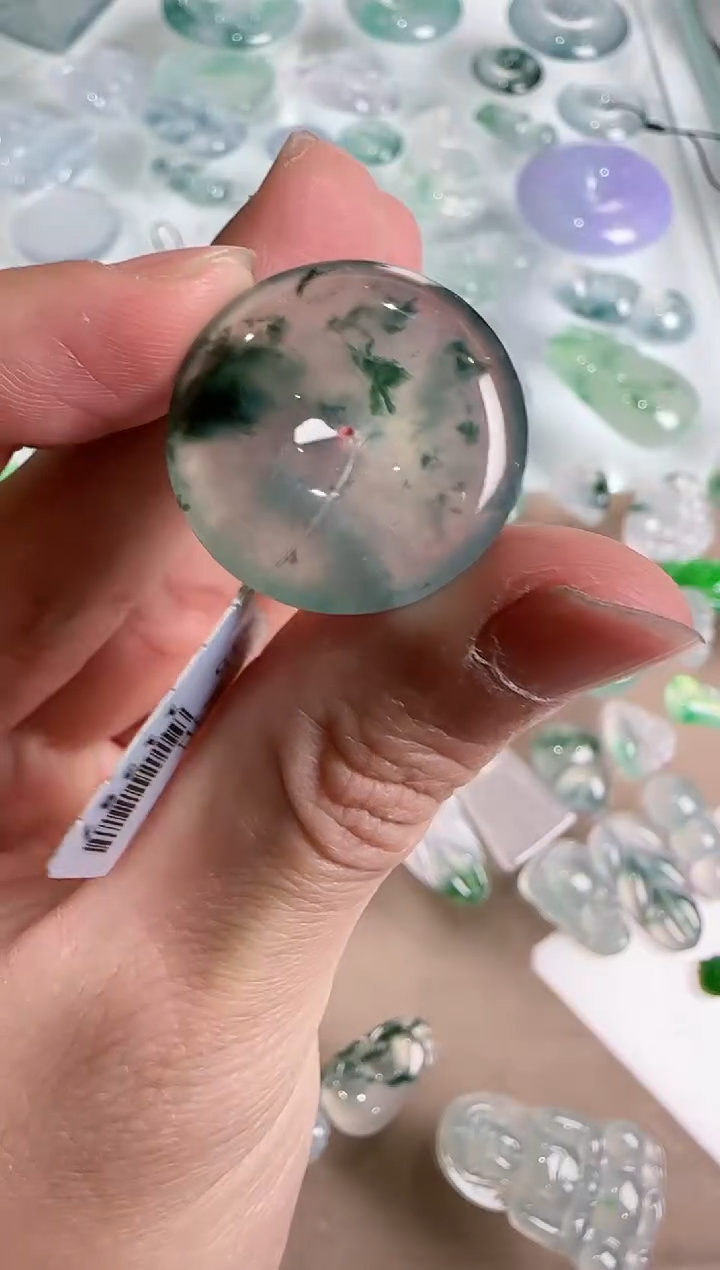 【闪购商品】翡翠吊坠(不含链)未镶嵌··