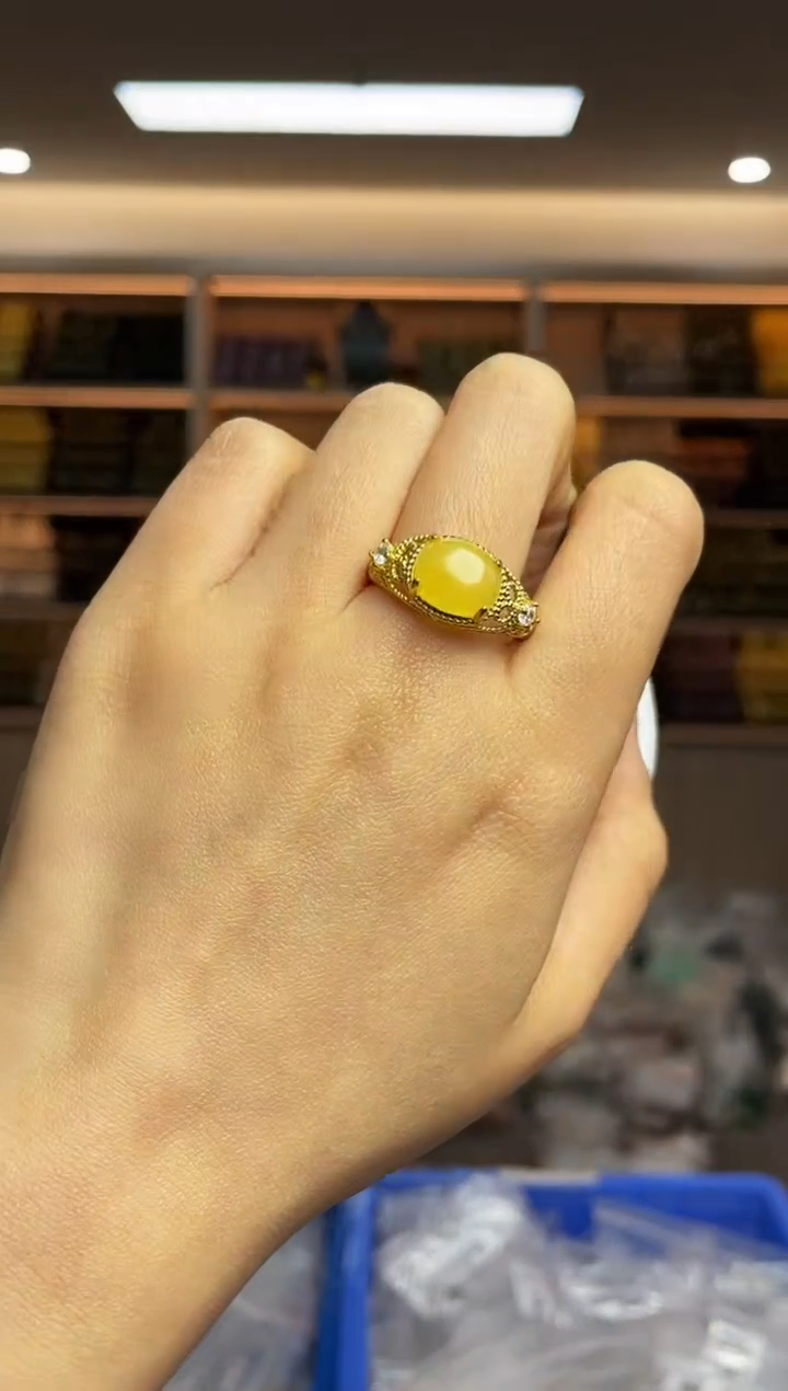 【闪购商品】蜜蜡裸石未镶嵌多样性发一件