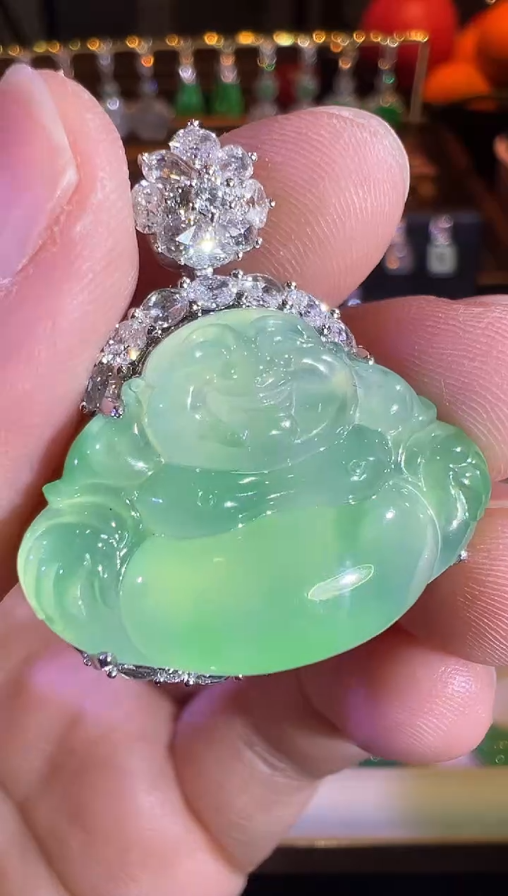 【闪购商品】翡翠吊坠(赠链)18K金镶嵌木纳满绿佛公吊坠