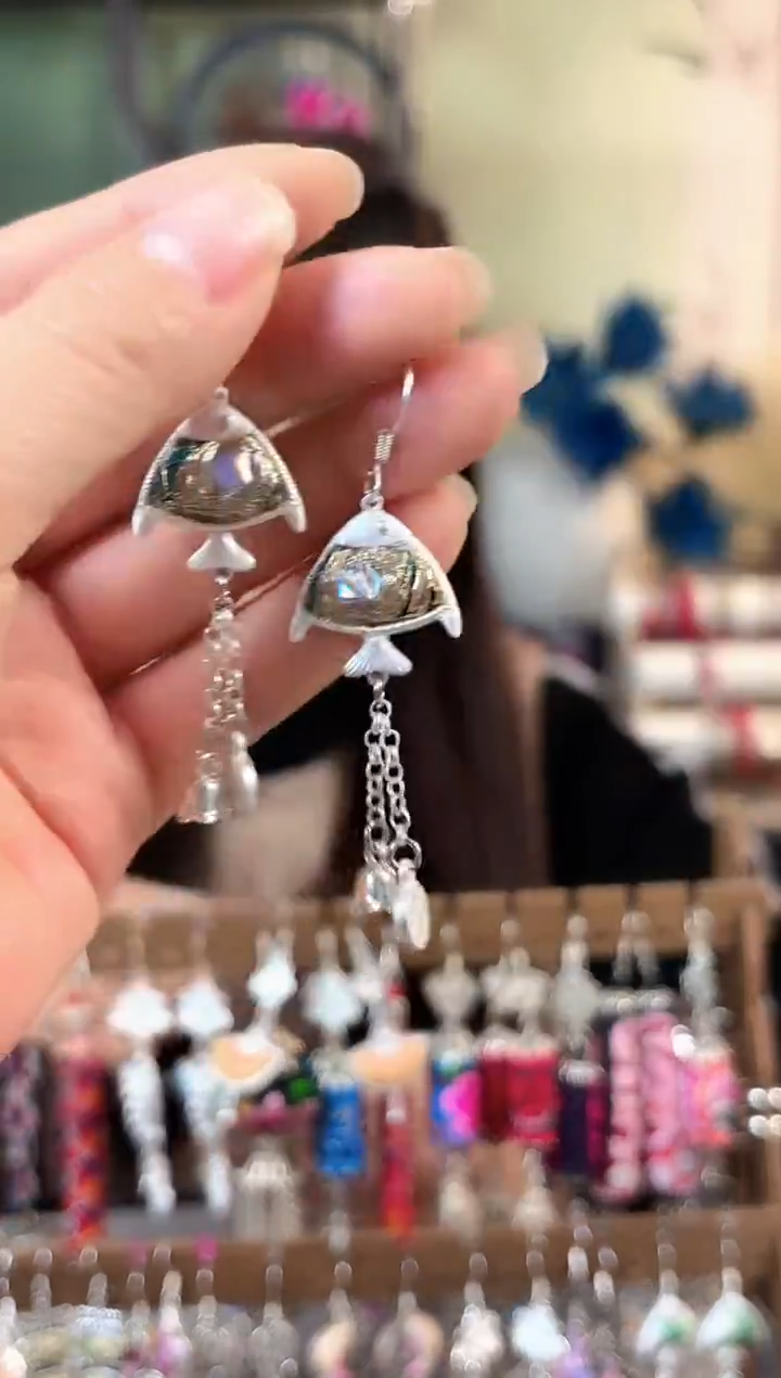 彩云南阁非遗老绣苗银饰品304