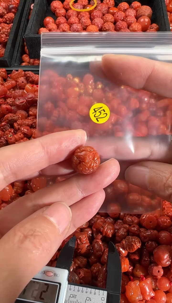 【闪购商品】南红玛瑙颈饰未镶嵌1