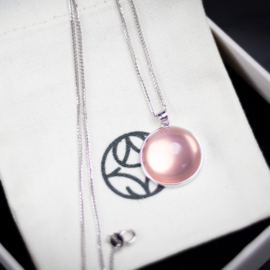 禾奕粉色水晶项链时尚百搭气质仙女设计简约梦幻正圆坠链樱花粉