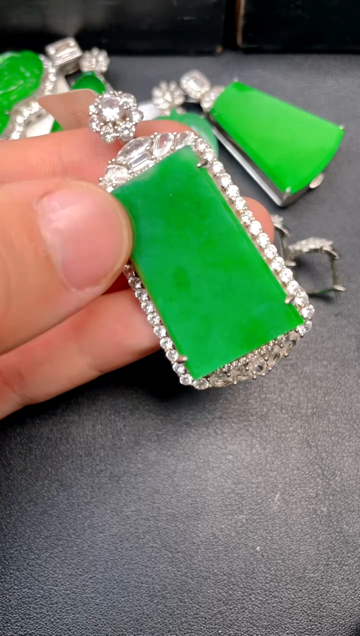 吊坠(不含链)银S925镶嵌翡翠dz 