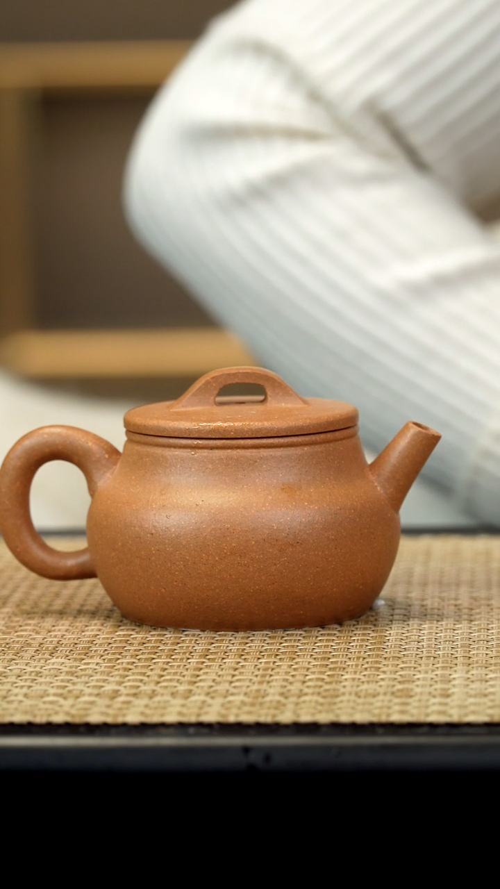 【闪购商品】紫砂茶壶黄降坡汉古150c