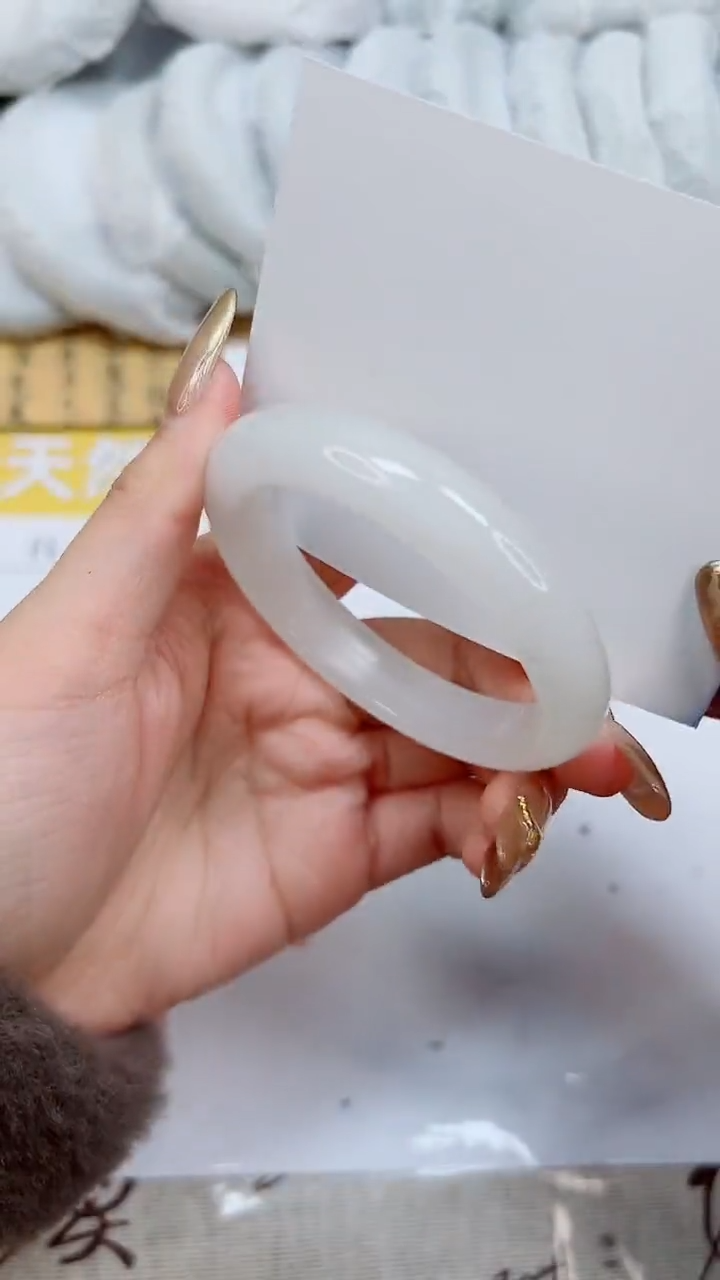 【闪购商品】石英质玉手镯未镶嵌K218-53.4