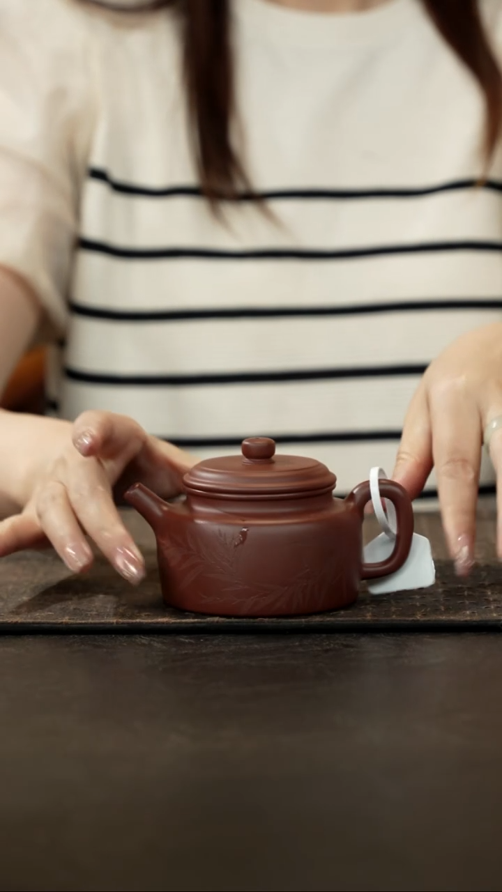 茶壶紫砂清水泥内推刻绘德钟200cc