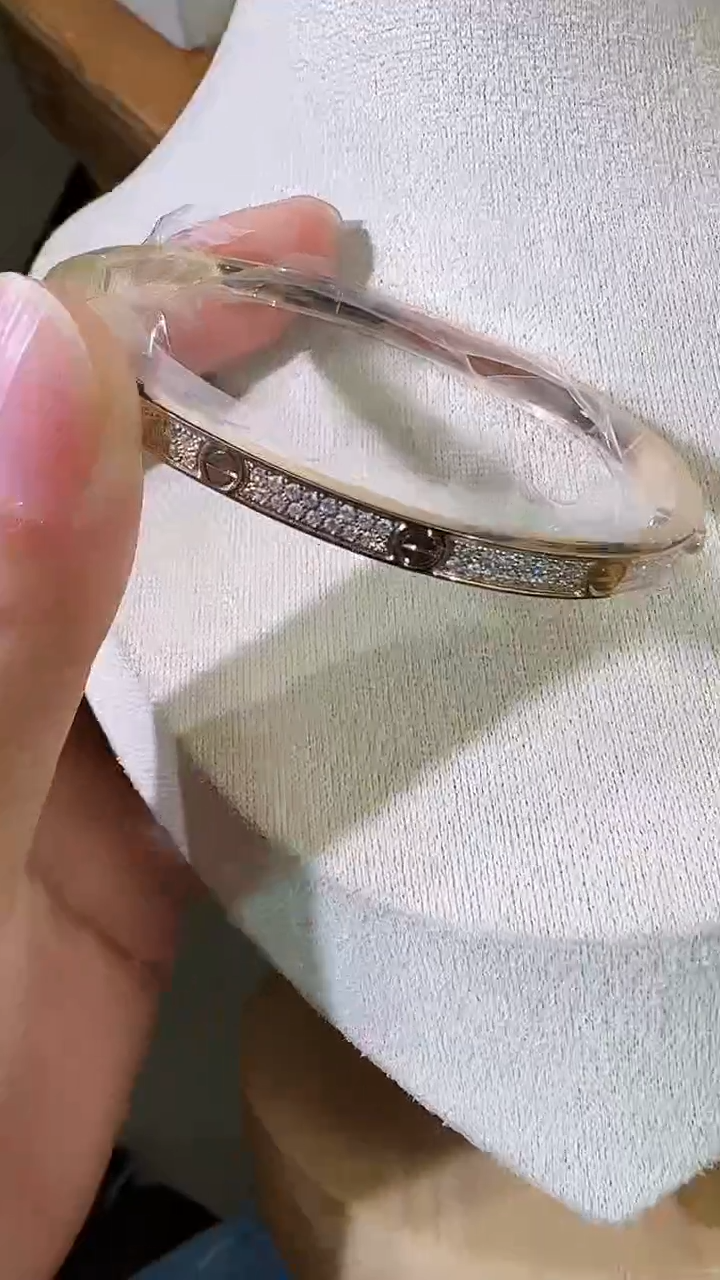 18K金镶嵌手镯钻石k红17