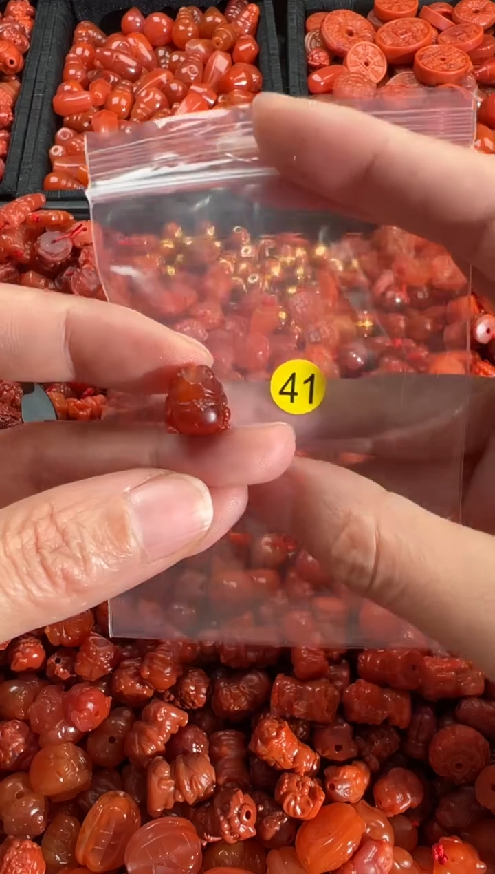 【闪购商品】南红玛瑙颈饰未镶嵌1