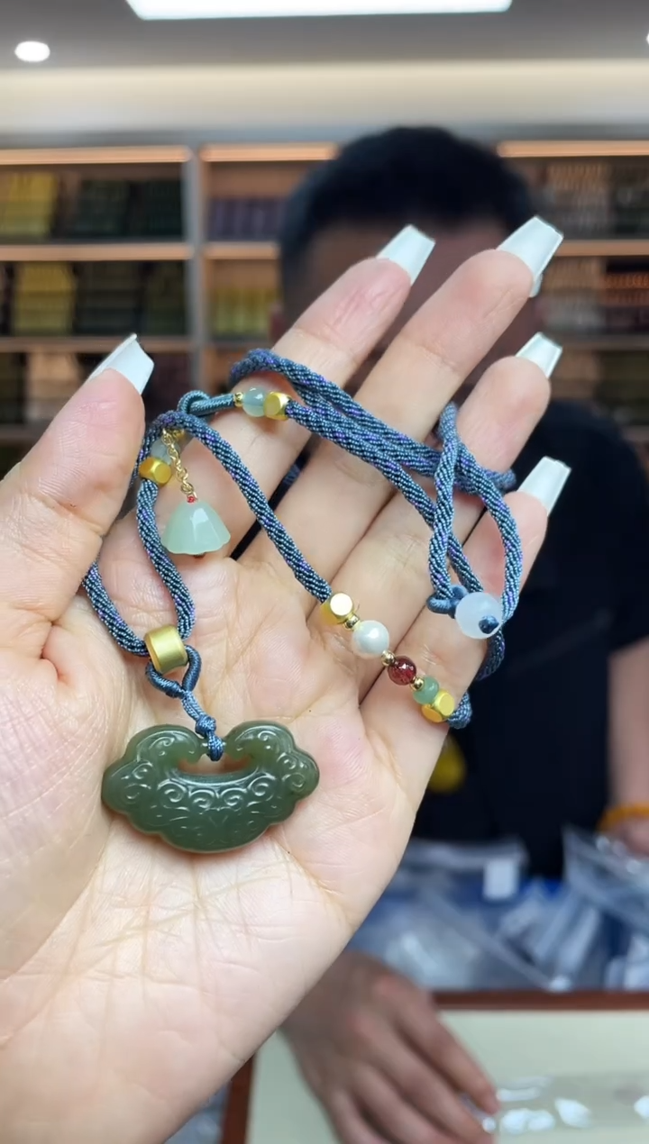 【闪购商品】和田玉·未镶嵌多样性发一件